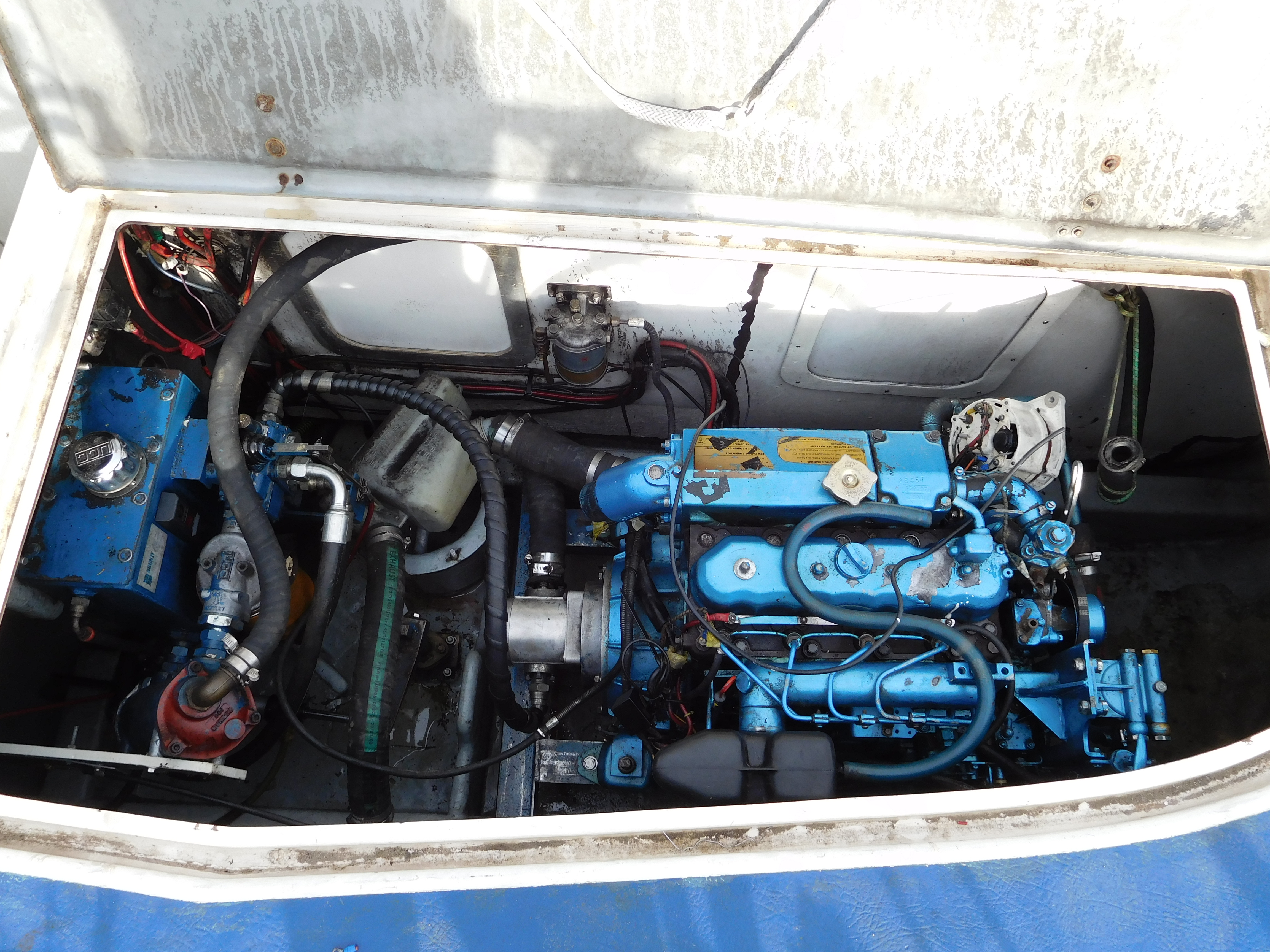 Engine and hydraulic system reference for construction machinery